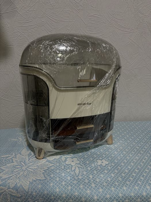 Продается косметичка