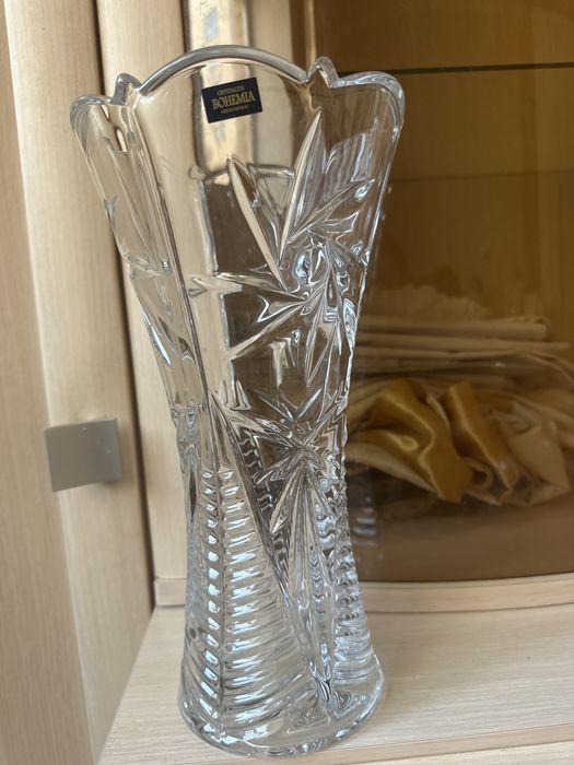 Хрустальная ваза чешская