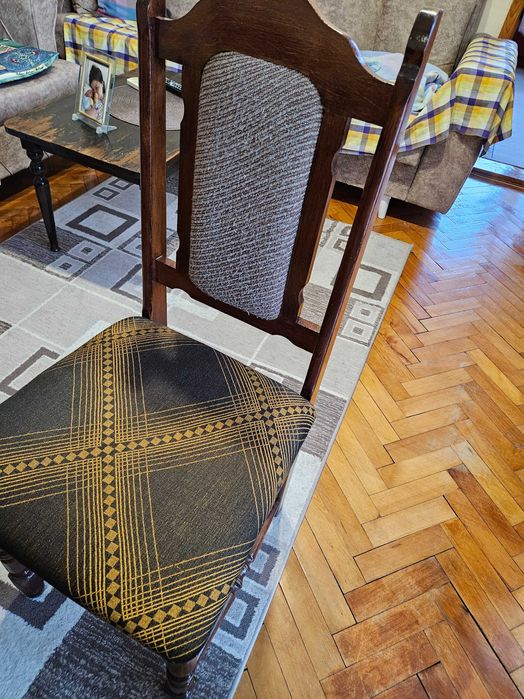 Продавам разтегателна маса за хол и трапезария