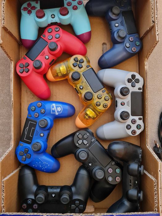 Джойстици за PS4