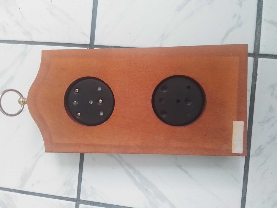 ФРЕНСКА метеорогична  станция  барометър,термометър .