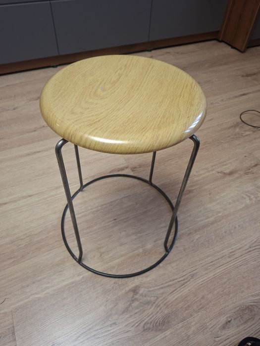 Табуретки кухонные