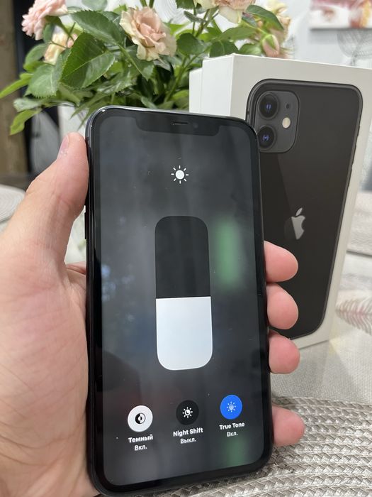 iPhone айфон 11 почти идеал 64гб