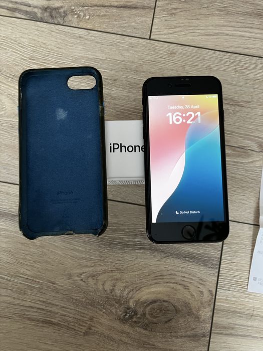 64 Gb iPhone SE 2 2020 г. В добро състояние