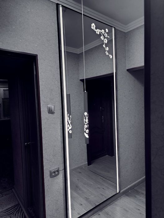 Зеркало / Toshoyna/ тошойна