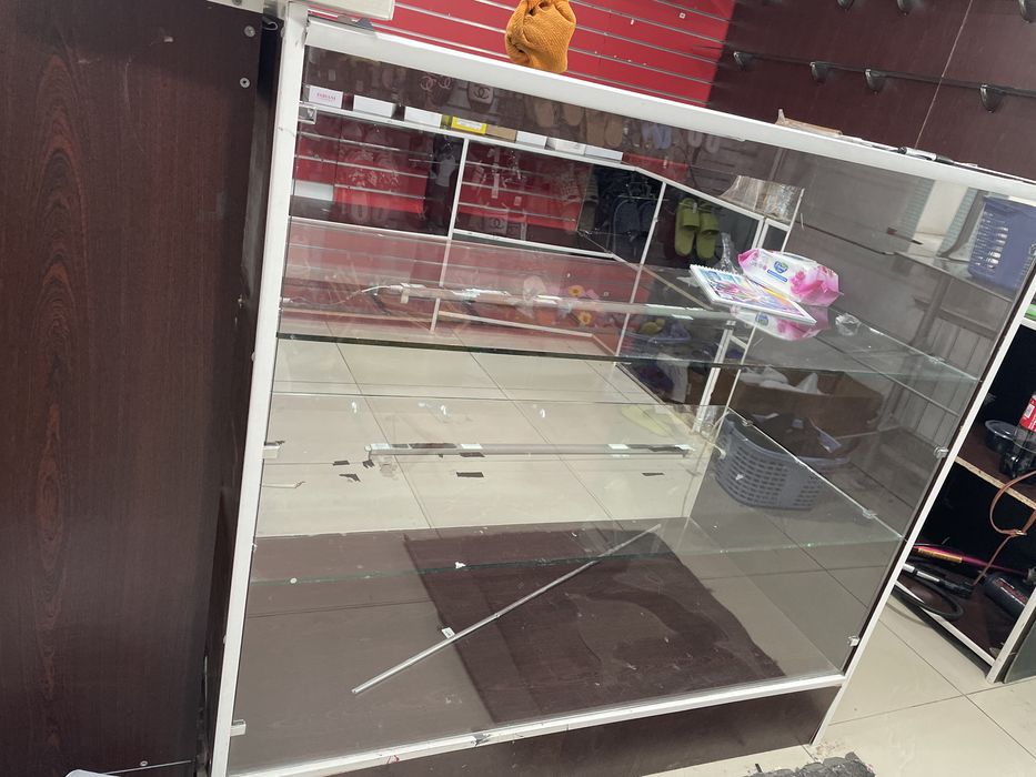 Продаю ветрины !