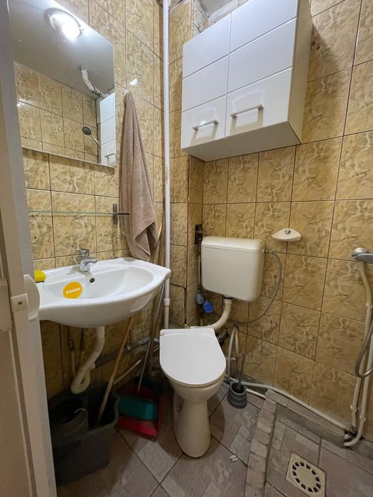 Inchiriez garsoniera Rahova