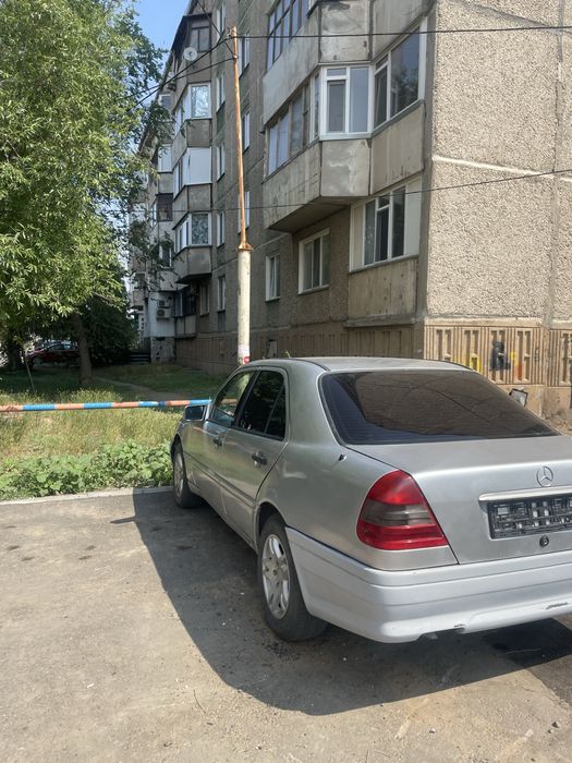 Продам мерседес .