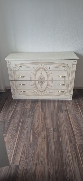 Комод для спальни