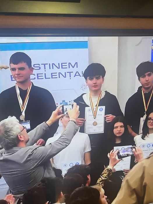 Meditatii la matematica pentru olimpiada/admitere/bac de la un olimpic national dublu premiat cu medalia de bronz