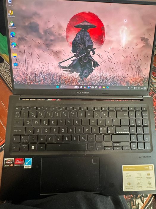 Notebook Asus Vivobook Ryzen 5 Holati yaxshi
