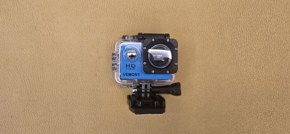 Savage gear плуващ елек + подарък екшън камера