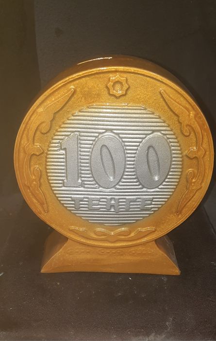 Статуэтка копилка 2025г. Из гипса.