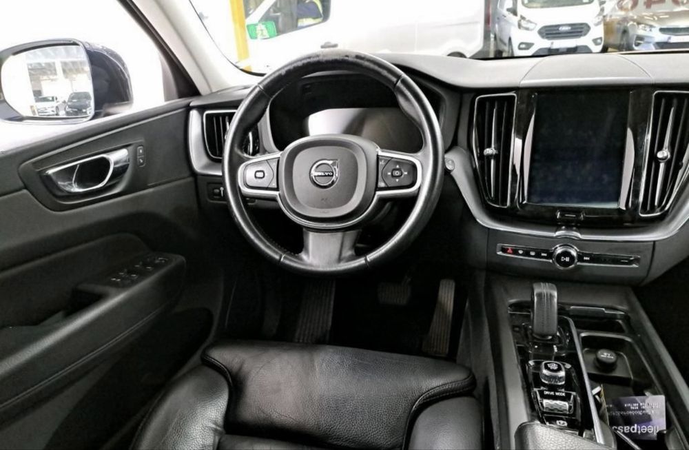 VOLVO XC60 2020 — imagine 5