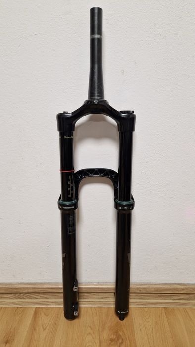 Rockshox lyrik select plus 170mm 27.5 charger 2.1