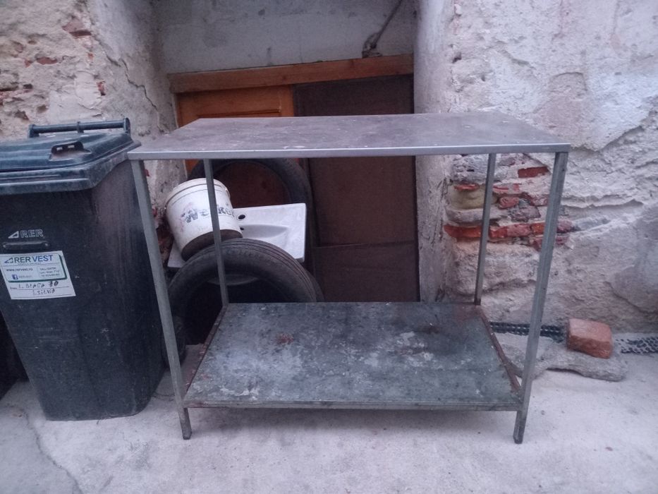 Vând mese second hand