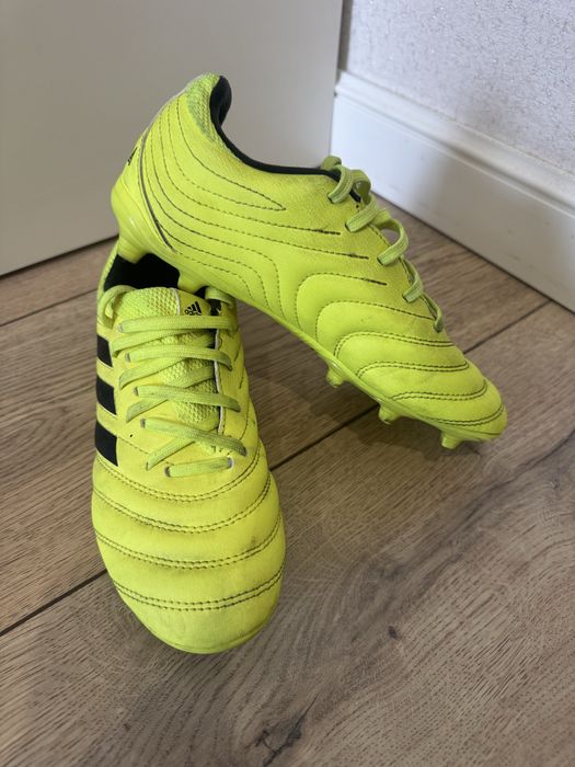 Футбольные бутсы Adidas