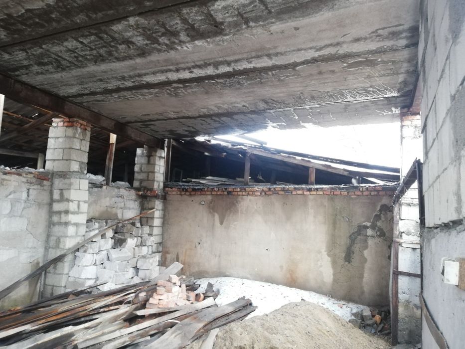 Продаётся гараж земля выкупленая.