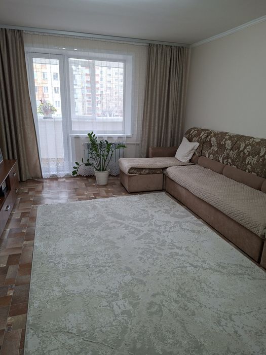 Продам 4 комнатную квартиру