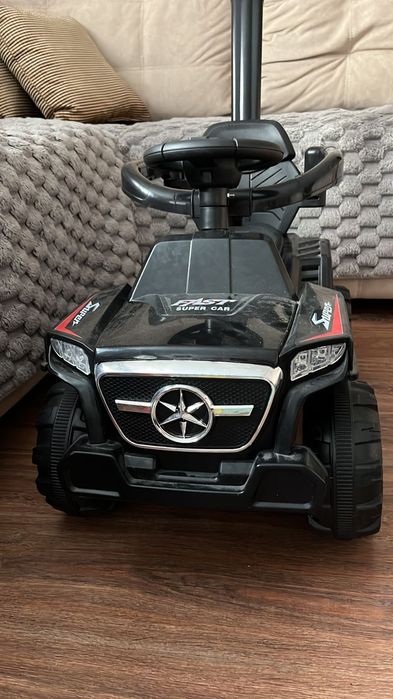 Продам детскую машинку