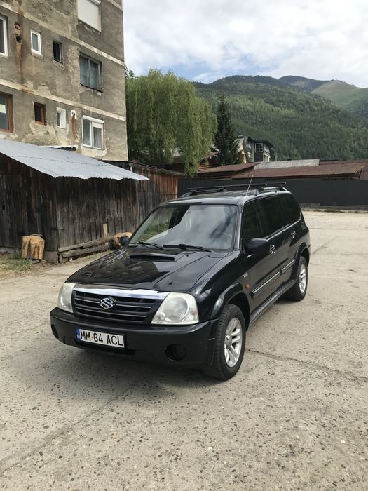 Suzuki Grand Vitara XL7, 7 locuri.