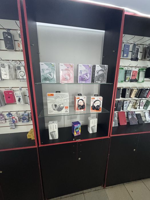 Витрина шкаф со стеклом