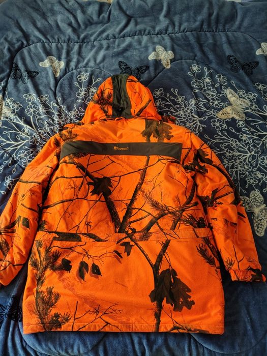 Jachetă de vânătoare  Pinewood mărimea XXL, modelul  Abisko 2.0 Camou in stare buna.