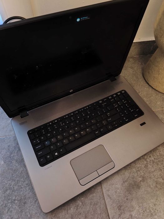 Laptop pentru piese