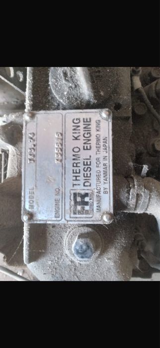 Трёхцилиндровыи дизелныи двигатель