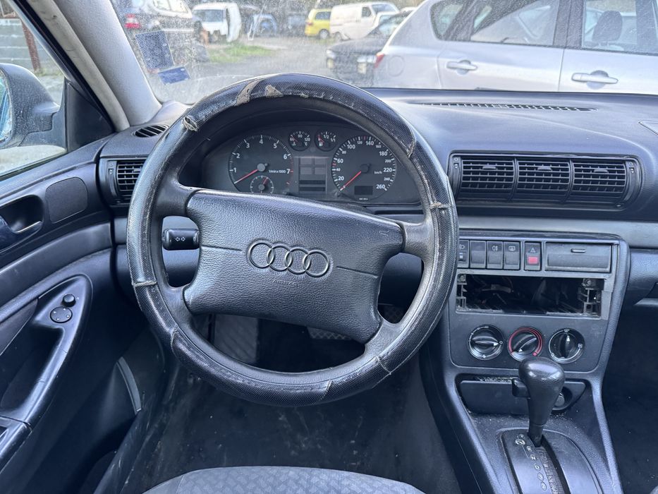 Audi a4 b5 1.6i 101hp 1998г На Части