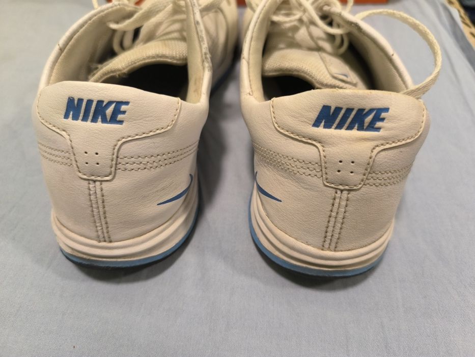 Nike номер 42.5 кожени маратонки