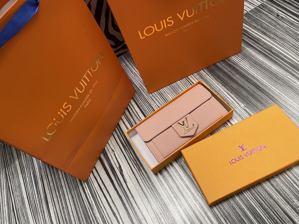 Bluza Louis Vuitton model colectia 2023 calitate premium Bucuresti Sectorul  1 • OLX.ro