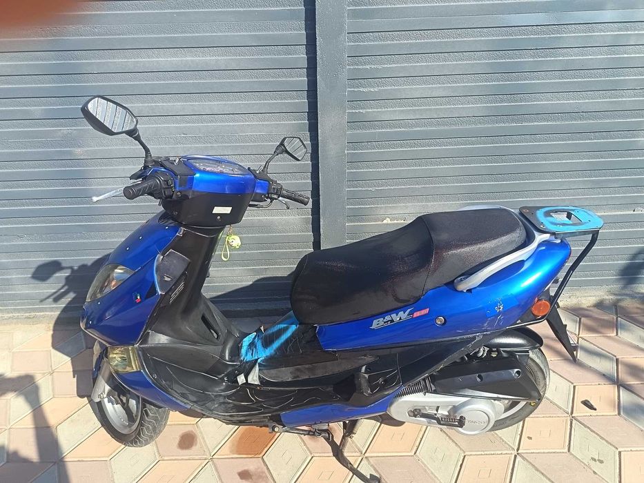 Vând 2 Scutere Kymco Agiliti 125cc și un Kymco Bet-win de 150cc