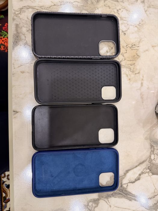 Чехлы на Iphone 11
