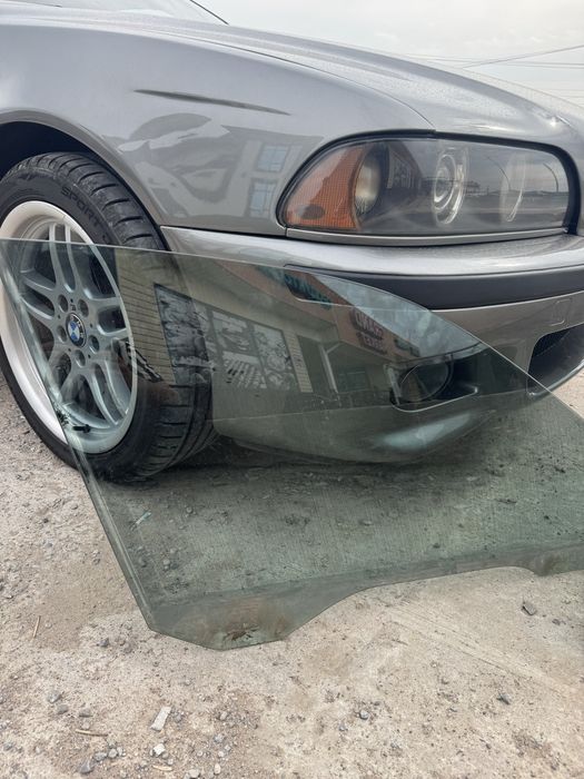 Стекло бакавой BMW 525