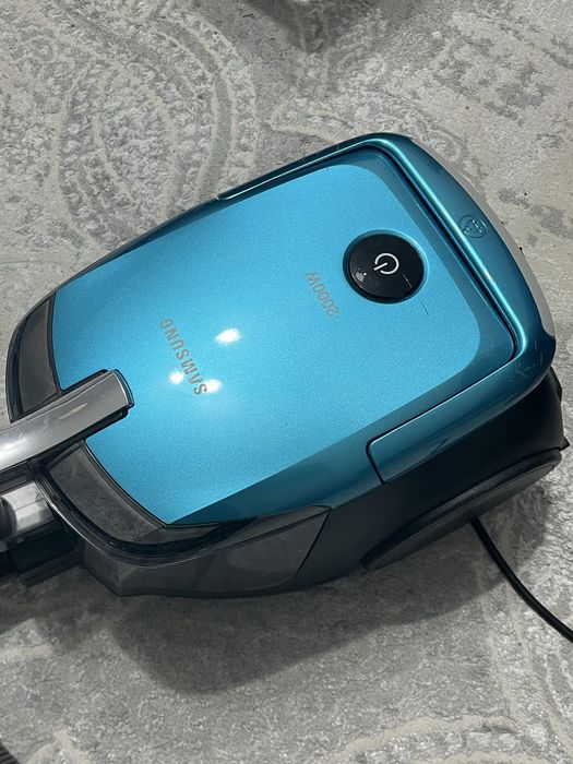 Продам пылесос на запчасти