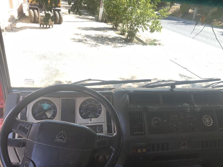 Howo Sinotruk сотилади