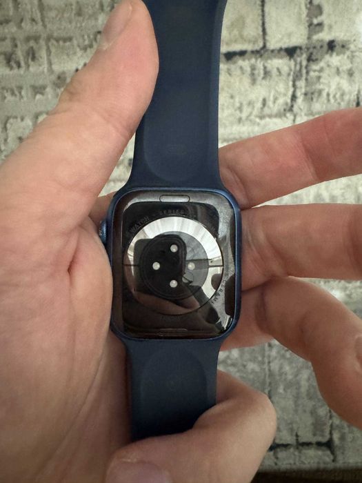 Продам Apple Watch Series 7 45 мм (Midnight)