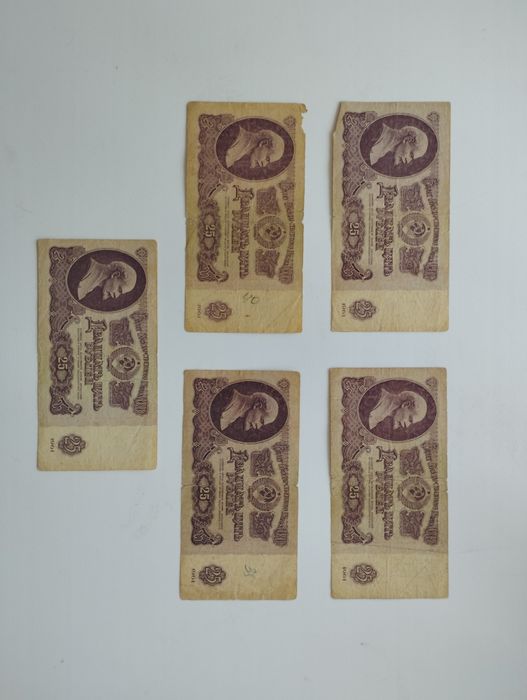 Продажа личных вещей.