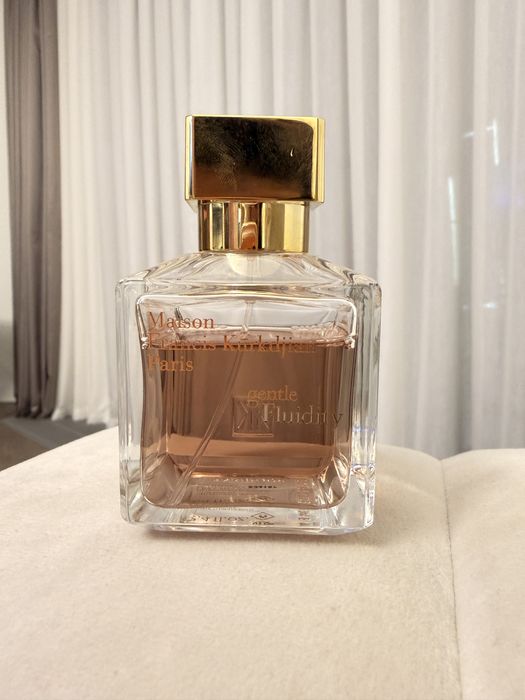 парфюмированая вода gentle fluidity gold