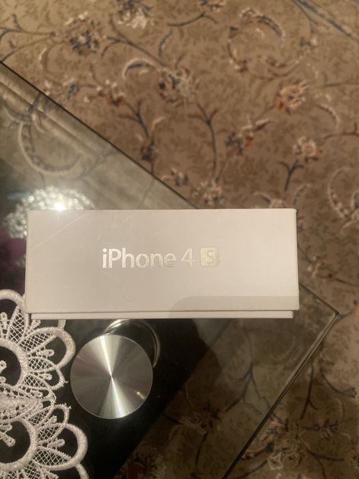 De vanzare cutie iphone 4S in stare impecabila!