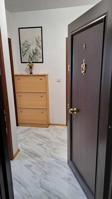 Дава се под наем Двустаен апартамент в Варна, Възраждане 1 - 55 кв.м за 428.91 € - Снимка #1