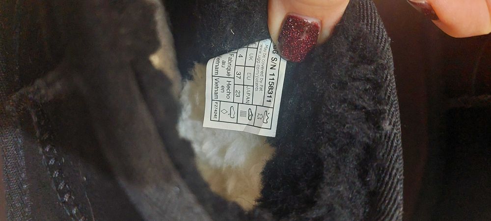 Дамски ботуши на UGG, 37