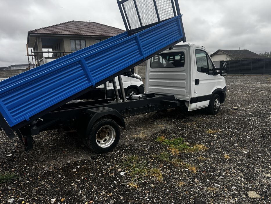 Iveco basculabil pe 3 parti