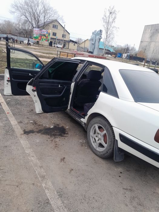 Продам ауди 100с4