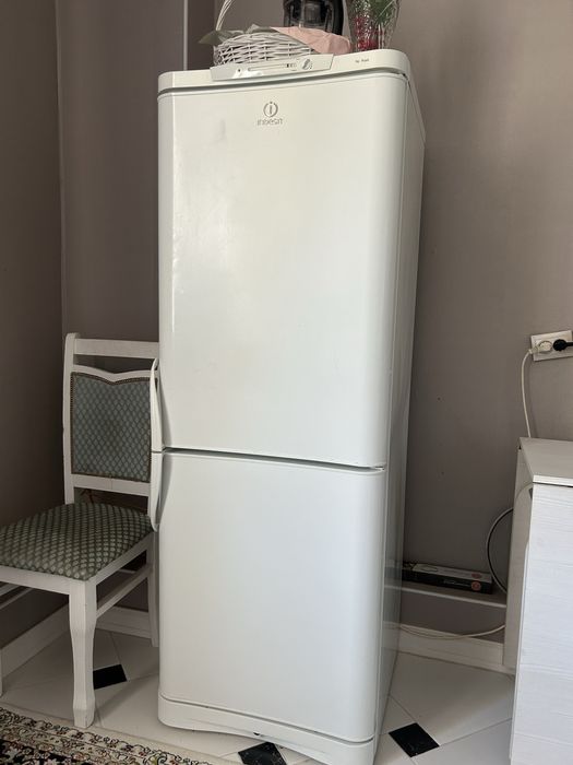 Продам холодильник