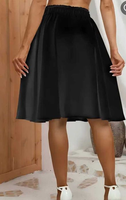 Дамска пола М размер