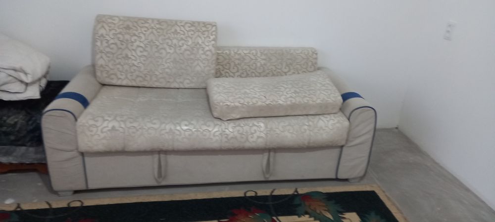 Продаю диван в отличном состоянии