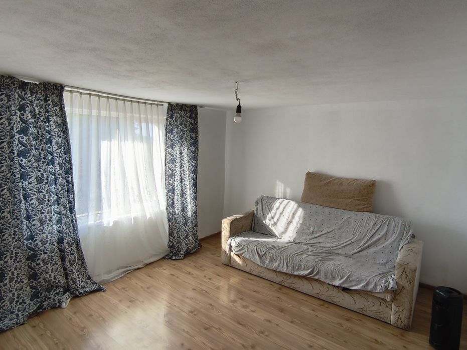 Casă de închiriat în Poiana Golului