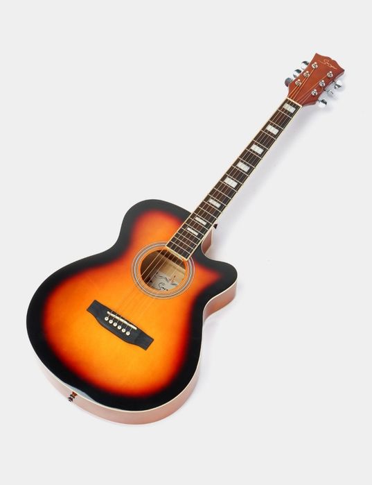 Akustik gitara 40 razmer. Chexol,mediator ichida